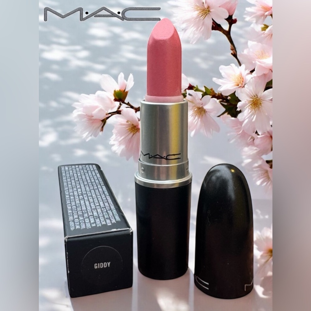 MAC GIDDY Lustre Lipstick. NEW IN BOX. - Picture 6 of 13